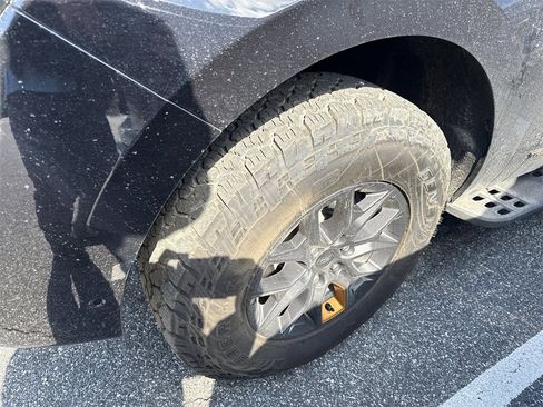 Used 2025 Ford Expedition Tremor image 7