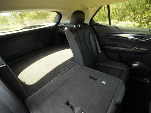 Used 2023 Buick Envision Essence image 25