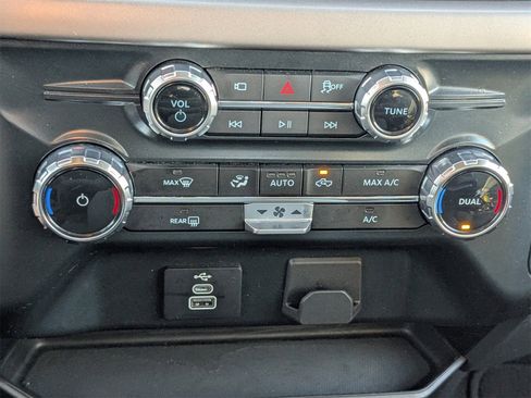 Used 2025 Ford F150 XLT w/ Equipment Group 301A Standard image 22