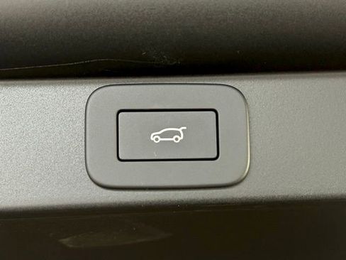 New 2026 Land Rover Range Rover SE AWD/4WD image 17