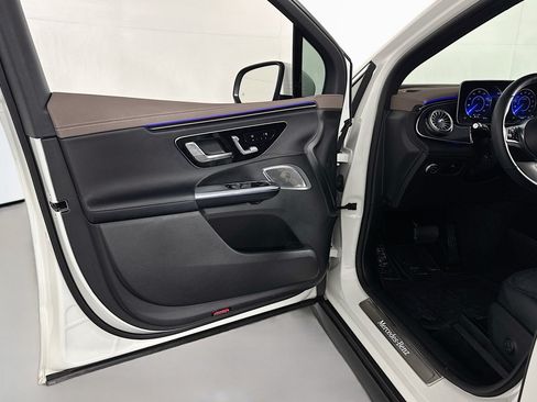 Certified 2023 Mercedes-Benz EQE 500 4MATIC SUV image 20