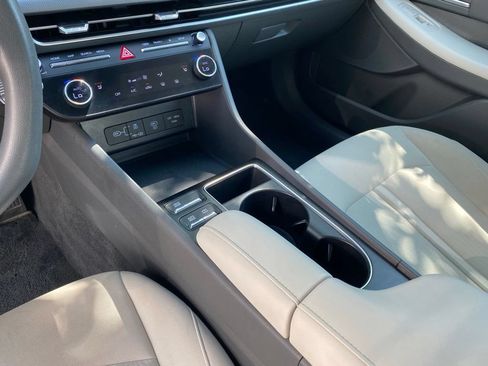 Used 2025 Hyundai Sonata SEL FWD image 13