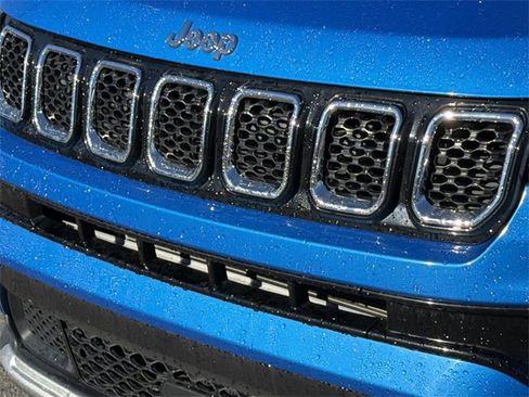 Used 2024 Jeep Compass Limited image 16