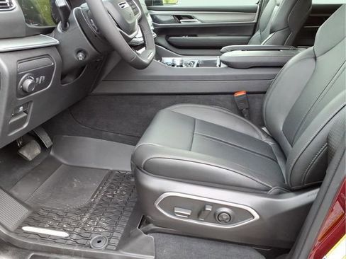 New 2026 Jeep Grand Wagoneer 4WD image 14