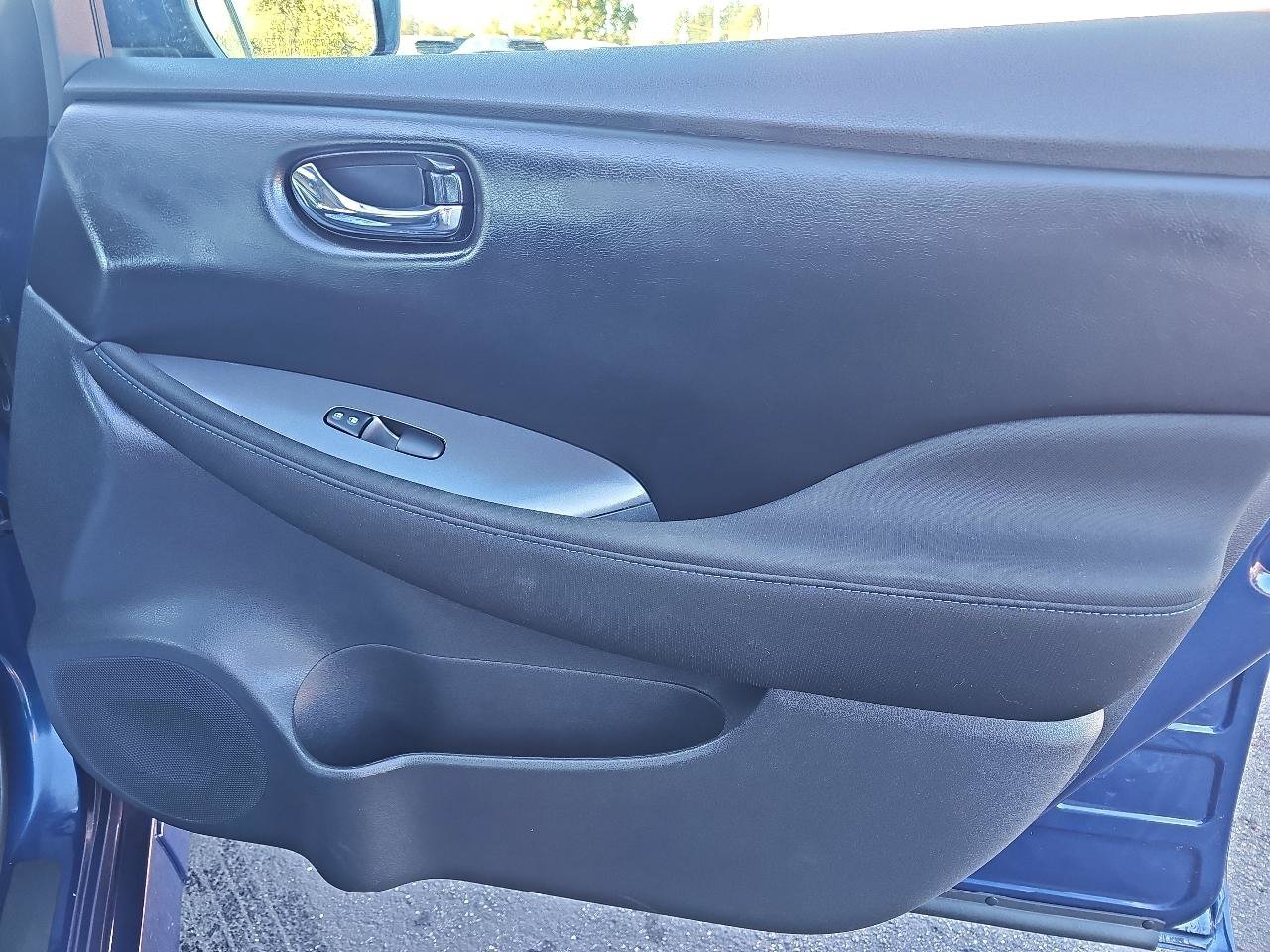 Used 2025 Nissan Leaf S FWD image 18