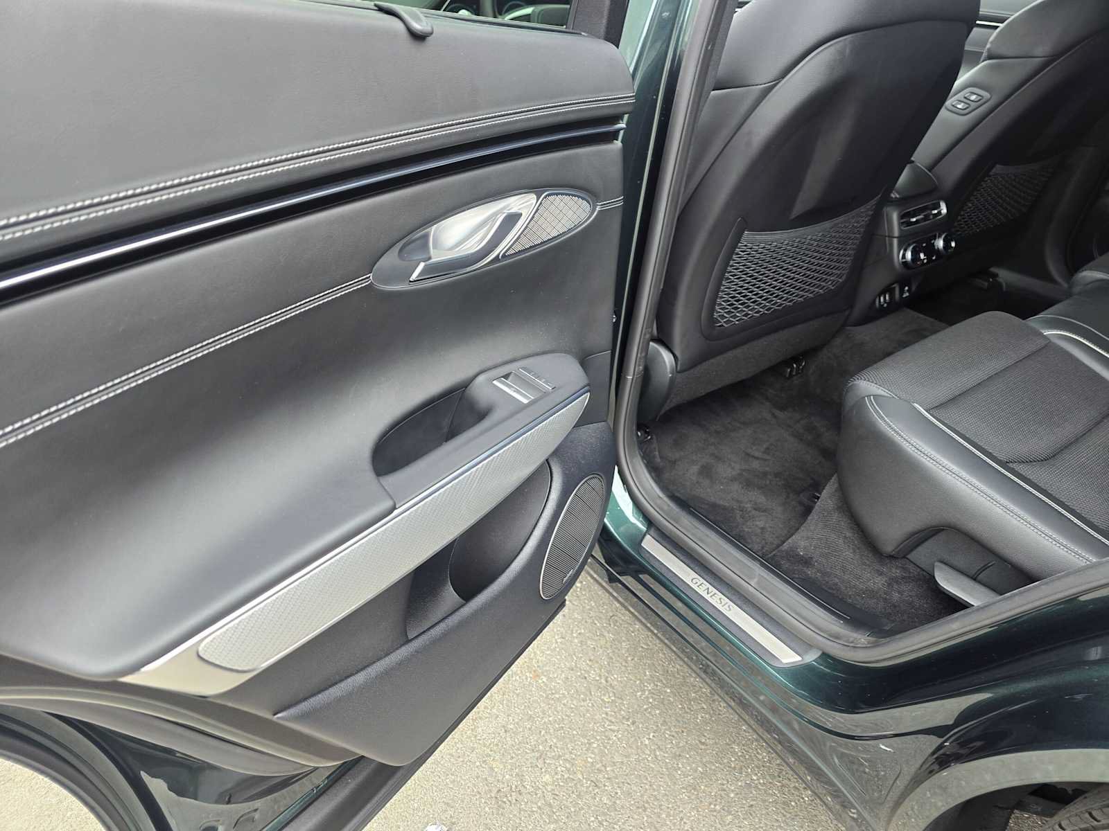 Used 2023 Genesis GV70 2.5T w/ Sport Prestige Package AWD/4WD image 16