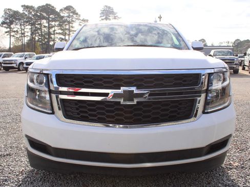 Used 2019 Chevrolet Suburban LT image 4