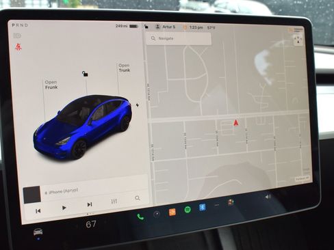 Used 2021 Tesla Model Y Long Range AWD/4WD image 22