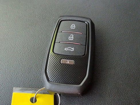 Used 2024 Kia Sorento LX FWD image 26