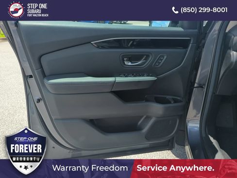 Used 2025 Honda Pilot EX-L image 18