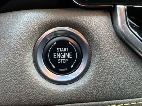 Used 2023 Chevrolet Colorado ZR2 w/ ZR2 Convenience Package III AWD/4WD image 40