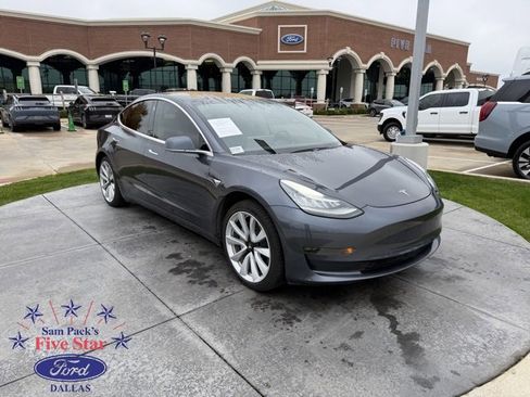 Used 2018 Tesla Model 3 Long Range image 1