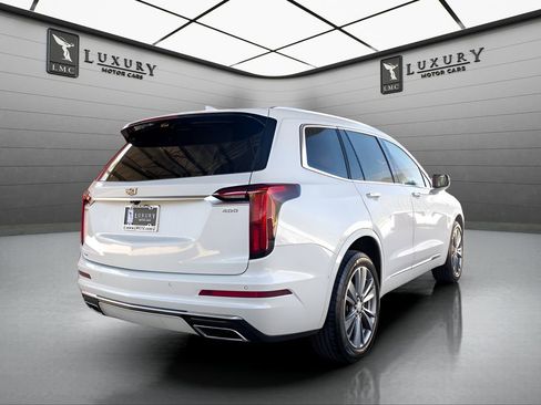 Used 2022 Cadillac XT6 Premium Luxury w/ Technology Package AWD/4WD image 8