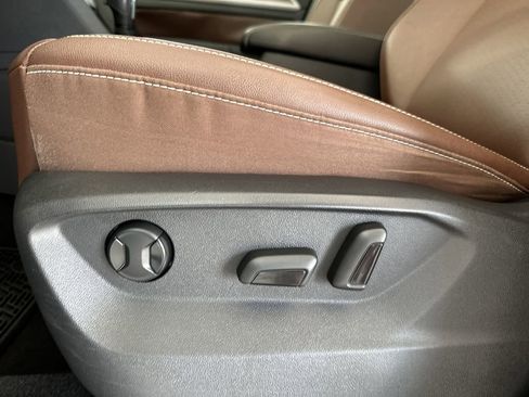 Used 2021 Volkswagen Atlas SE image 14