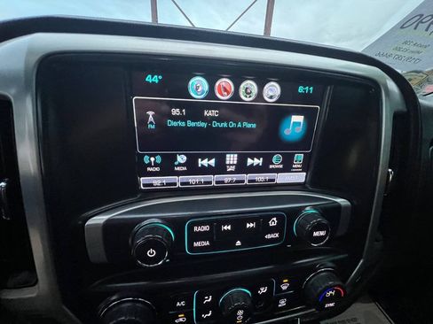 Used 2017 GMC Sierra 1500 SLE w/ SLE Value Package AWD/4WD image 16