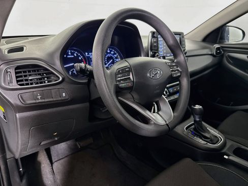 Used 2018 Hyundai Elantra GT FWD image 20