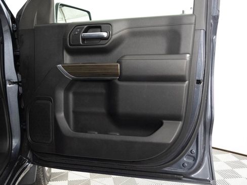 Used 2022 Chevrolet Silverado 1500 LT image 41