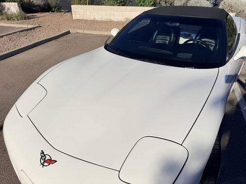 Used 2002 Chevrolet Corvette Convertible w/ Preferred Equipment Group2 RWD image 4