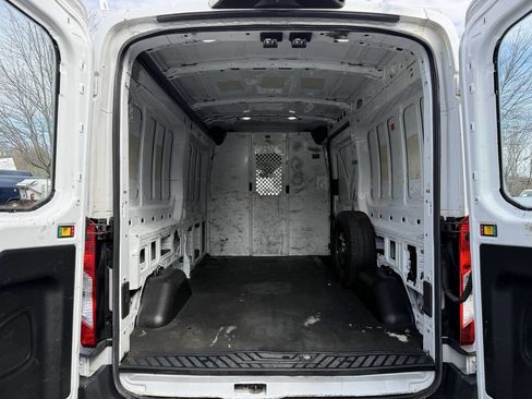 Used 2018 Ford Transit 250 148 Medium Roof image 6