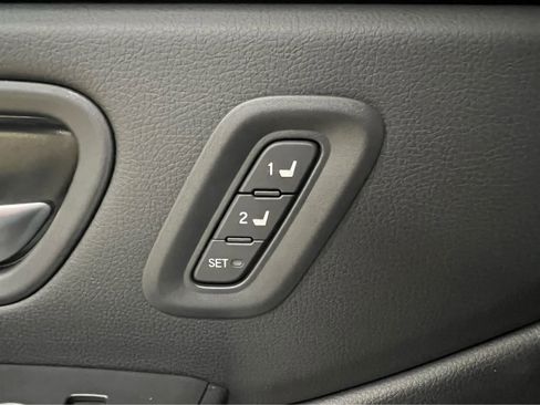 New 2025 Honda Pilot Touring image 17