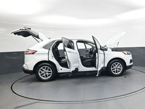 Used 2023 Ford Edge SEL image 45