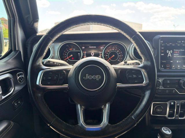 Used 2018 Jeep Wrangler Unlimited Sahara AWD/4WD image 10