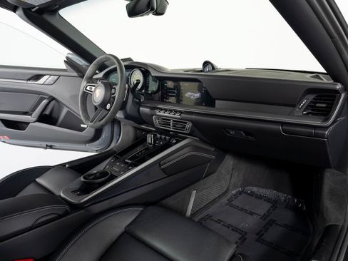 Certified 2023 Porsche Macan GTS AWD/4WD image 40
