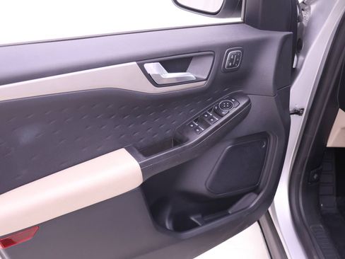 Used 2020 Ford Escape SEL FWD image 9