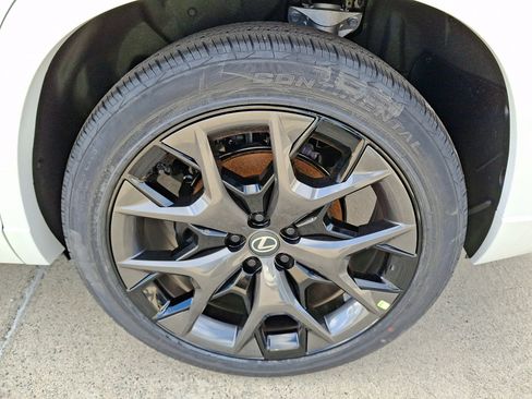 New 2026 Lexus TX 500h AWD image 5