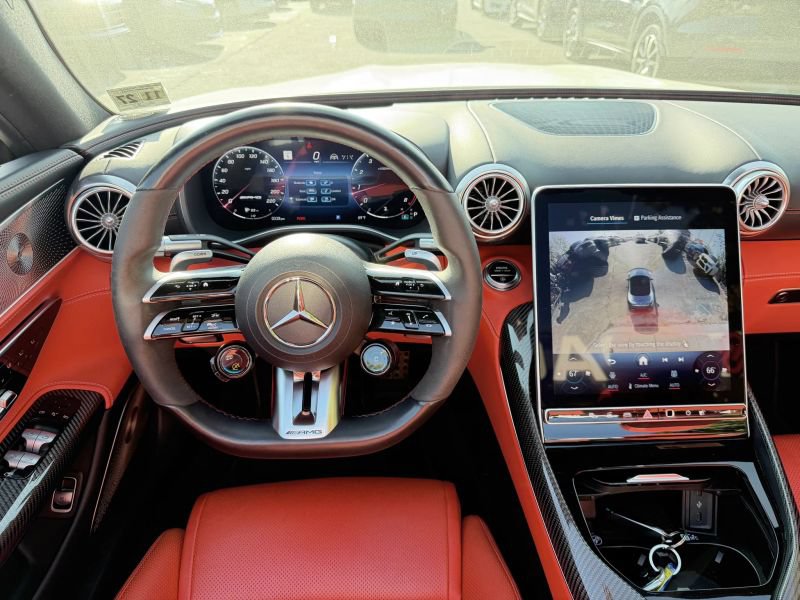 Used 2022 Mercedes-Benz SL 63 AMG 4MATIC w/ Driver Assistance Package image 18