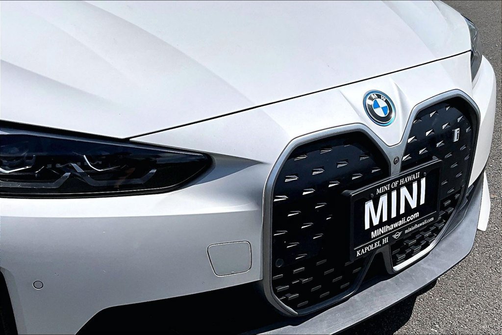 Used 2023 BMW i4 eDrive40 w/ Premium Package RWD image 27