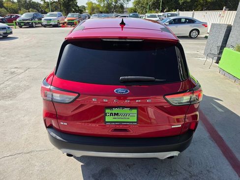 Used 2020 Ford Escape SE FWD image 13