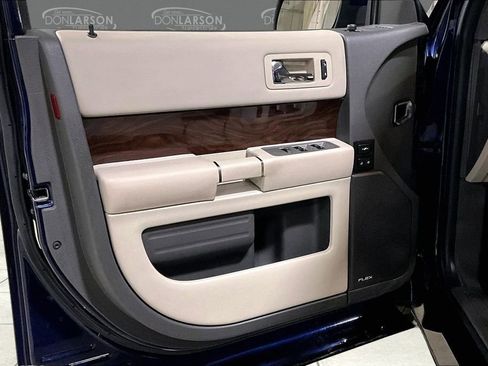 Used 2011 Ford Flex SEL w/ Rapid Spec Order Code FWD image 11