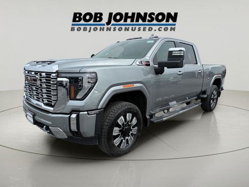 Used 2025 GMC Sierra 2500 Denali AWD/4WD image 9