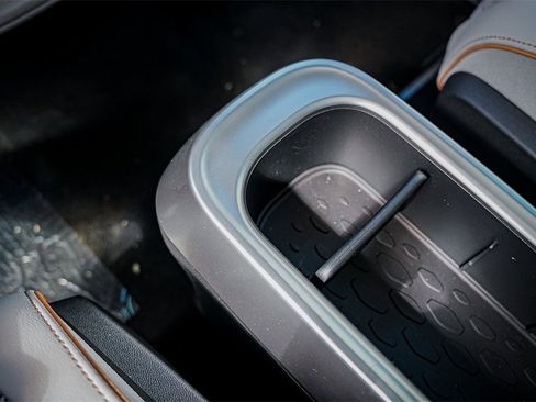 New 2025 Volkswagen ID. Buzz Pro S Plus image 19