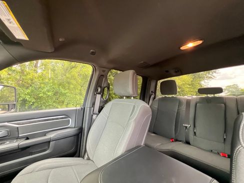 Used 2024 RAM 2500 Big Horn w/ Night Edition AWD/4WD image 15
