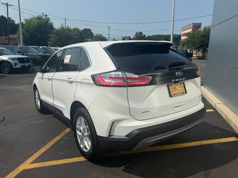 Certified 2022 Ford Edge SEL w/ Convenience Package AWD/4WD image 5