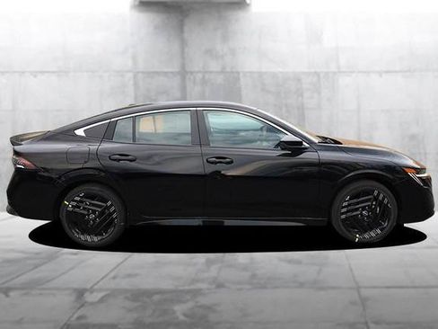 New 2026 Nissan Sentra SR image 5