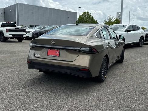 New 2026 Nissan Sentra SV w/ SV Convenience Package FWD image 4