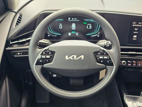 New 2026 Kia Niro LX FWD image 7