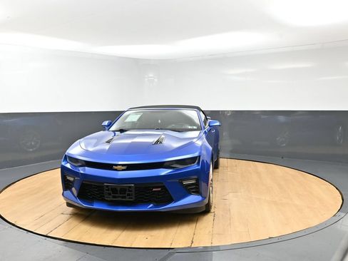Used 2017 Chevrolet Camaro SS RWD image 4