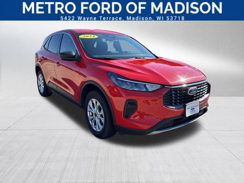Used 2024 Ford Escape Active AWD/4WD image 8