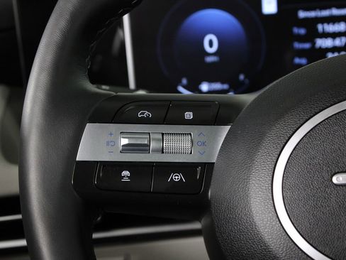 Certified 2025 Hyundai Tucson Limited FWD image 29