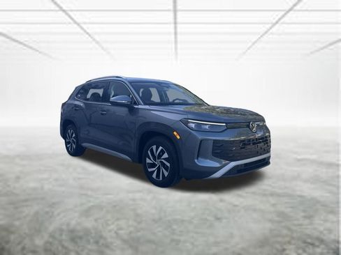 New 2026 Volkswagen Tiguan S FWD image 7