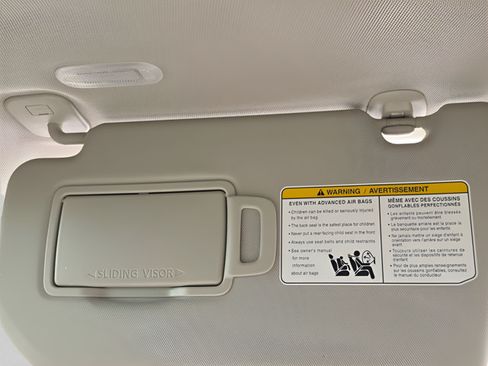 Certified 2022 Nissan Rogue SV FWD image 24