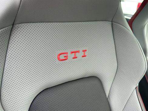 Used 2025 Volkswagen GTI Autobahn image 17