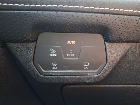 Used 2024 Volkswagen Atlas SE w/ Panoramic Sunroof Package AWD/4WD image 25
