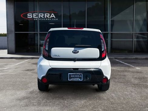 Used 2016 Kia Soul + FWD image 4