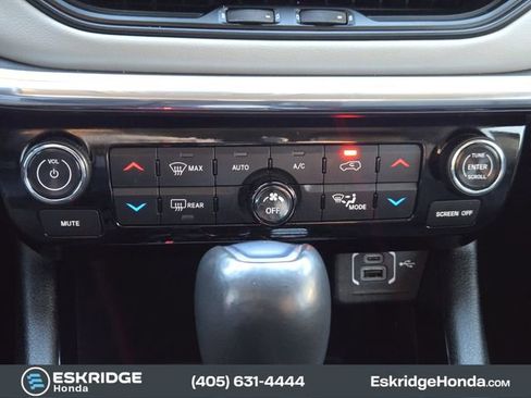 Used 2022 Jeep Compass Limited image 21