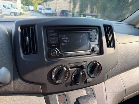 Used 2018 Nissan NV200 S FWD image 20